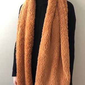 Cozy Blanket Aerie Scarf